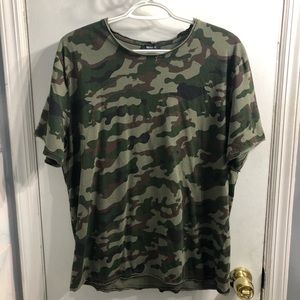 ❣️ 4/$20 - Forever 21 Camo Short Sleeve Shirt